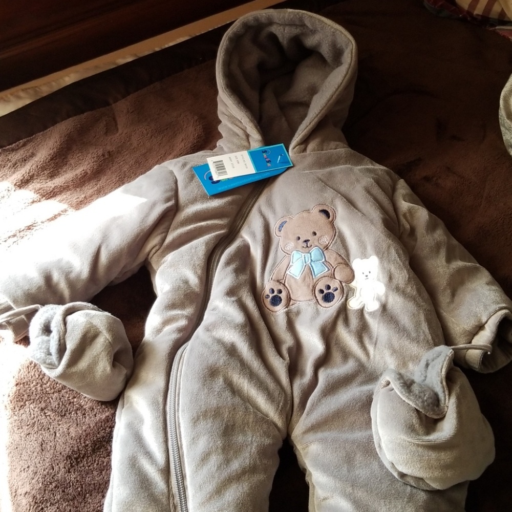 Brand New! Sweet & Soft infant bunting snowsuit